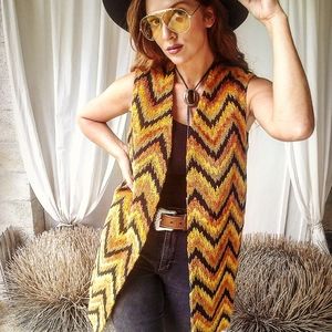 Rare Vintage 70's Chevron Duster!✌🏽